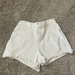 White High Waisted Levi Jean shorts
